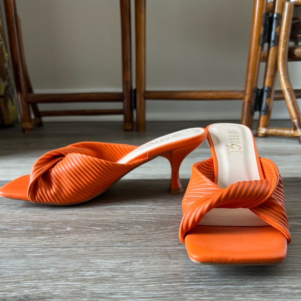 Twist Strap Kitten Heel Mules